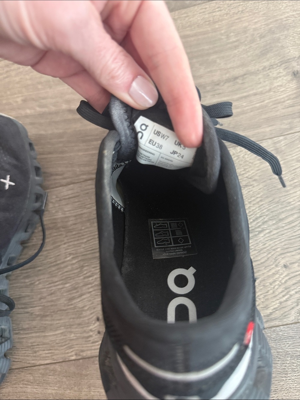 On Cloud x3 Black Athletic Running Sneakers 7 - Picture 8 of 8